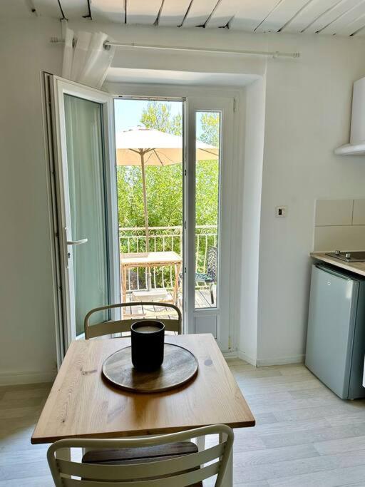 Grand Studio & Terrasse Privee Hyeres Exterior photo